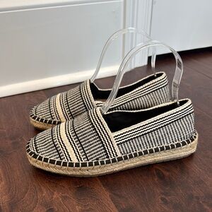 Chelsea & Violet Espadrille Summer Flats Shoes Chic Black & Cream, size 6